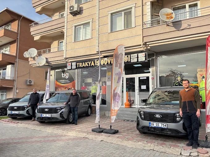 Lüleburgaz'daki Trakya İş Güvenliği mağazası ve ekip araçları